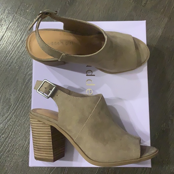 Madden Girl Taupe Shooties - Picture 9 of 9